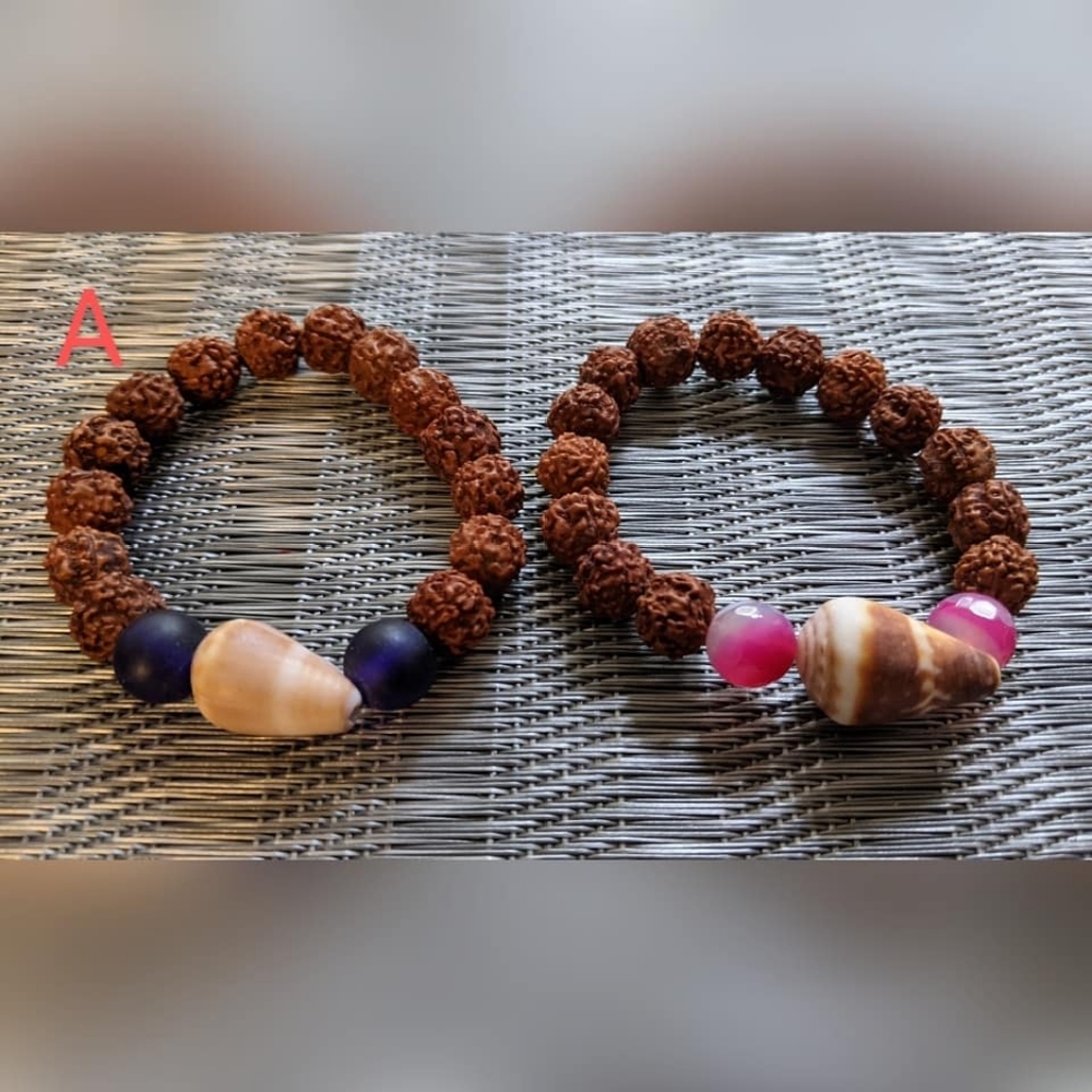 Handmade Cone Shell/Agate/Glass/Mala Bead Brace